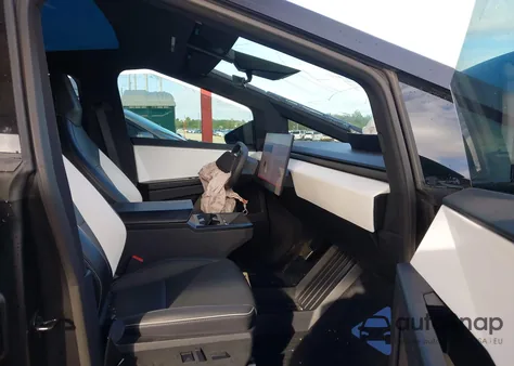 2024 Tesla Cybertruck All-Wheel Drive z USA, uszkodzony, nr VIN 7G2CEHED4RA008099